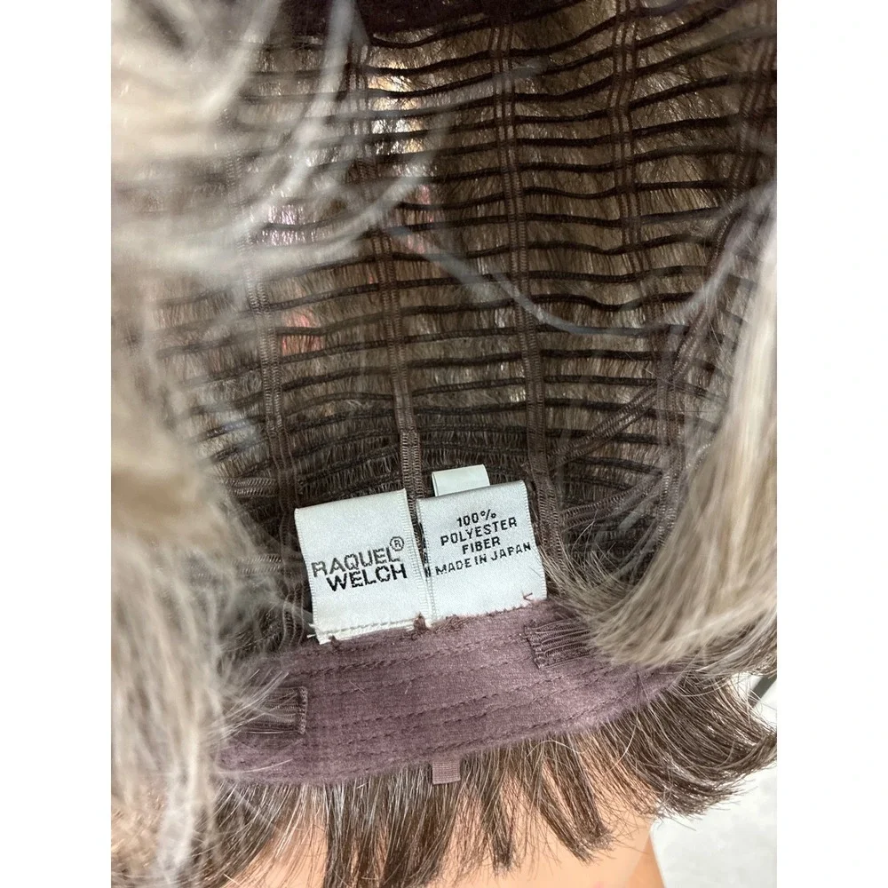 Raquel Welch Signature Collect  Grey Pixie Synthetic Wig Salt & Pepper Short NWT